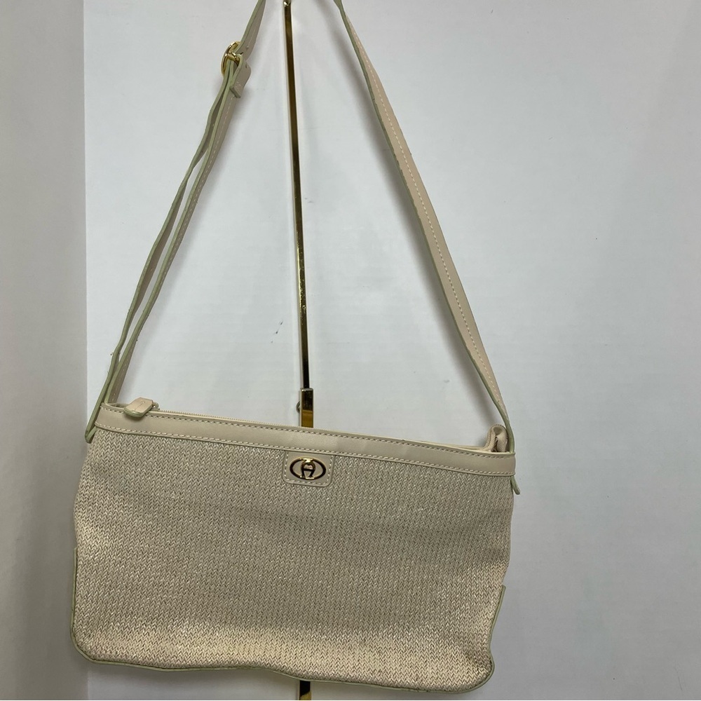 Etienne Aigner Elegant Cream Shoulder Bag purse. Adjustable strap. Pre-owned